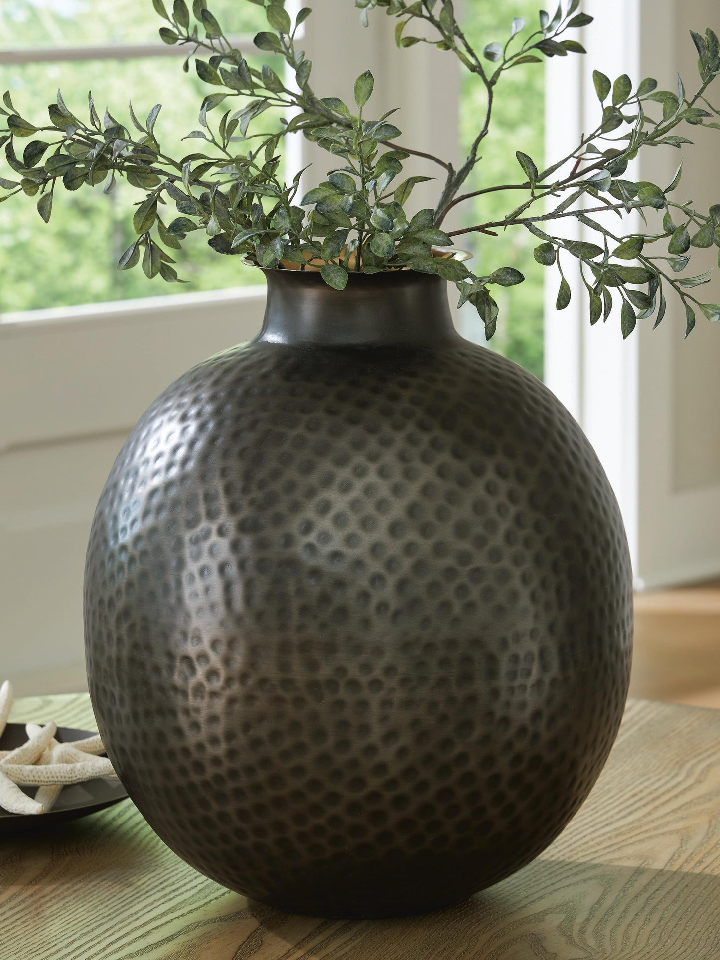 Ashley Express - Woody Vase