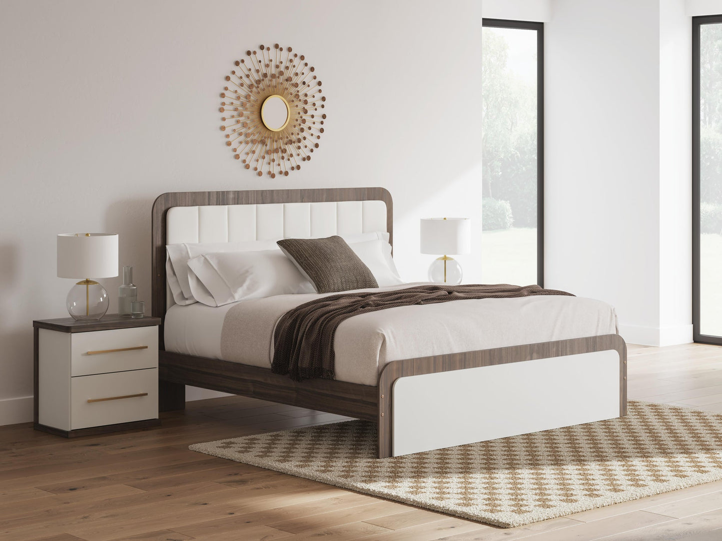 Kendanport King Upholstered Bed